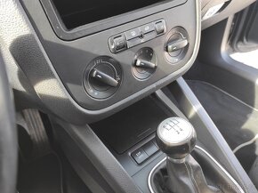 Volkswagen Golf V, UNITED, VELICE PĚKNÝ - 18