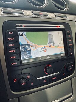 Ford Galaxy 2.0TDCi 103kw NAVIGACE facelift - 18