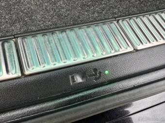 Škoda SUPERB 2.0 TDi DSG VIRTUAL MATRIX KAMERA TAŽNÉ - 18