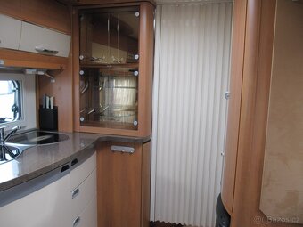 Prodám karavan Hobby 460 ufe,r.v.2010 + mover + předstan - 18
