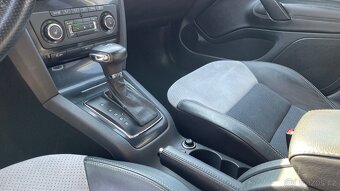 ŠKODA OCTAVIA 2.0TDi RS 125kW DSG 1.MAJITEL - 18