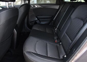 Kia Cee´d 1.6CRDi TAŽNÉ A/T ČR KAMERA - 18