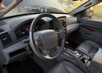 Jeep grand cherokee 5.7 HEMI OVERLAND - 18