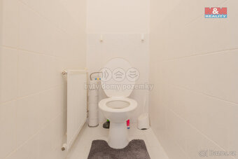 Prodej rodinného domu, 252 m², Vojkovice, ul. Hlavní - 18