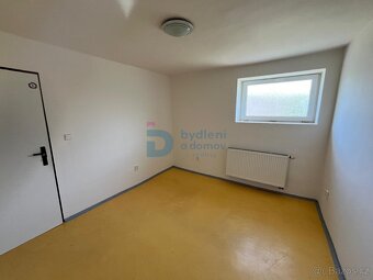 RD se čtyřmi byty - se širokou možností využití - Újezd (okr - 18