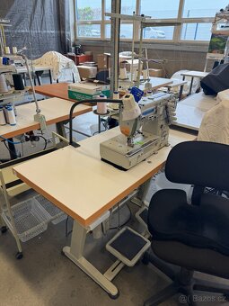 Šicí stroje a další vybavení - komplet i po kusech - 18
