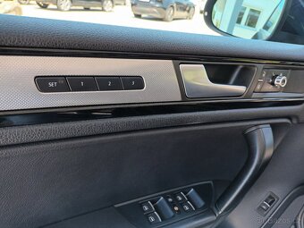 Volkswagen Touareg 3,0 TDI,176KW,NAVI,KŮŽE,PRUŽIN - 18