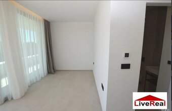 SUKOŠAN, VILA NA PLÁŽI S BAZÉNOM - 18