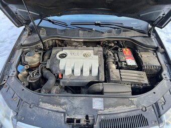Volkswagen Passat Combi 2.0 TDI 103kW STK 9/27 klima tažné - 18