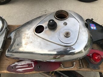Prodám ARIEL Red Hunter VH 500, rok 1946 - 18