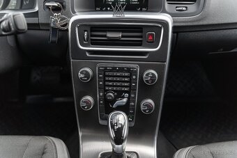 Volvo S60 D4 2.0L Drive-E Kinetic Geartronic - 18