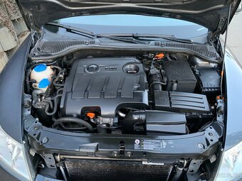 Škoda Octavia combi 1.6 TDi koupeno nové v ČR - 18