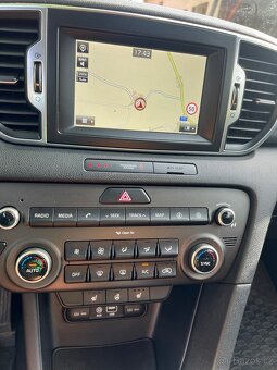 Kia Sportage 1.7 crdi exkluzivní výbava - 18