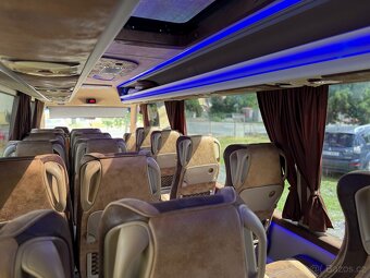 Mercedes-Benz Sprinter 519 Bluetec, 20-míst - 18