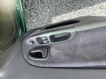Renault Clio 1,6 i Automat  62000 km - 18