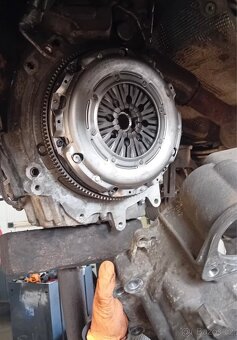 VW T5 Multivan 2.5tdi 96kw - 18