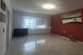 PRODEJ VELKÉHO DOMU O UŽITNÉ PLOŠE 657 M2, NA POZEMKU 1188 M - 18