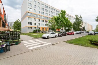 Nabízíme krásně světlý byt o dispozici 3+1 v ulici Prusíkova - 18