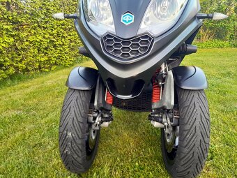 Piaggio MP3 300 HPE Sport ABS,ASR - 18