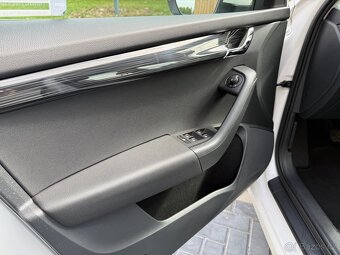 Škoda Octavia 1.6 tdi / STYLE / po rozvodech - 18