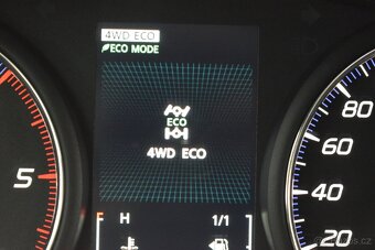 Mitsubishi Outlander 2,3 Di-D 110 kW,7-míst,4x4,kamera,TZ - 18