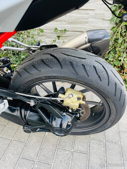 BMW R1200R LC r.v.2016 najeto 41tis km Akrapovič - 18