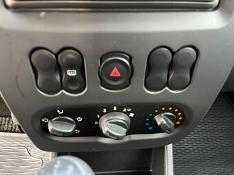 Dacia Sandero 1.4i 55kW 1.Majitel - 18