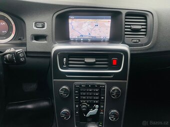 Volvo V60 2.0D 120KW AUTOMAT NAVI VÝHŘEV TAŽNÉ SERVISKA - 18