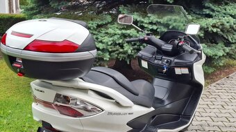 Suzuki Burgman 400 - r. 2011, najeto 42.318 km - 18