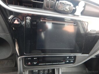 TOYOTA Corolla 1.6 VVTi, AUTOMAT, ČR - 18