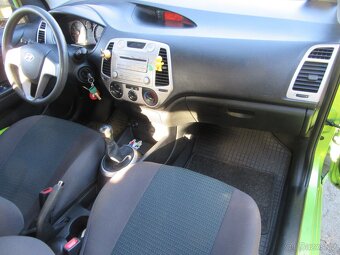 Hyundai i20 1.2 r.v.2010 po 1.maj.nový v ČR.naj.89 700km. - 18