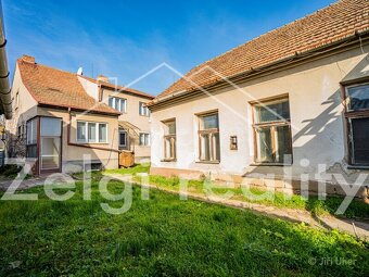 prodej vícegeneračního rodinného domu 7+2, užitná plocha 330 - 18