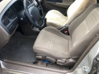 Mazda 323 1.5i sedan rok 1995 - 18