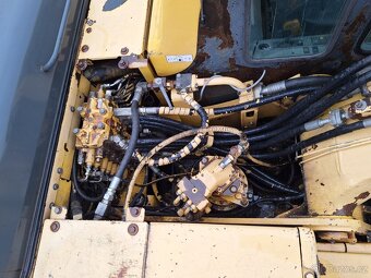 KOMATSU PW170ES-6K 4X4 - 18