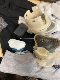 Prodám Yamahu fz1 r.v. 2009 , 58 xxxx km, stk 7/2028 - 18