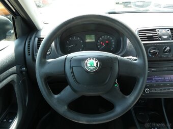 Škoda Fabia 1.2 TSi 63kW klima, webasto, serviska, 2.majitel - 18