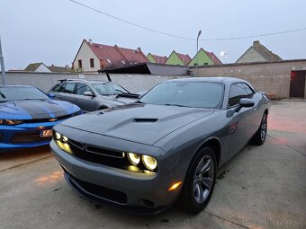 Dodge Challenger - 18