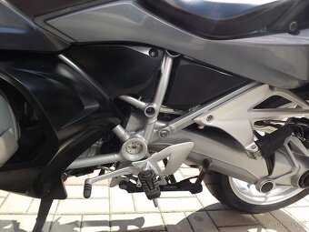 BMW R 1200RT LC - 18