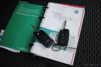 VW GOLF 6 2.0TDi 81kW - climatronic - navigace - handsfree - 18