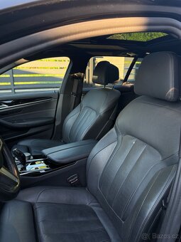 BMW 530e X-Drive Plug-in hybrid M Packet, rok 2021 - 18