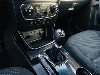 Kia Sorento 2.2CRDi 4x4 MANUÁL 7 MÍST VÝHŘEV TAŽNÉ KAMERA - 18
