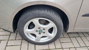 Škoda Roomster 1.4 16V / STYLE - 18