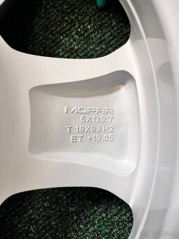 6x139.7 R18 Originál alu Dodge 5.Generace - 18