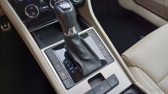 Superb combi L&K 2.0TDI 140kW 4x4-WEBASTO-Masáž-koupČR-NEHAV - 18