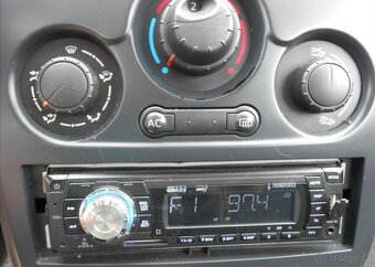 Renault Clio 1,2 55 kW KLIMA Historie benzín - 18