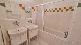 Pronájem bytu 5+kk, 96 m2, Praha 4, u lesa a u metra - 18