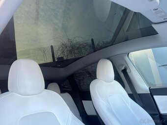 Tesla Model Y 2021 - 18