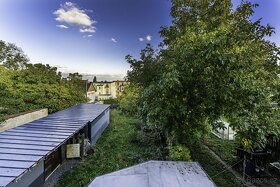 Prodej rodinného domu (360 m2) se zahradou a garáží - Hrob - 18