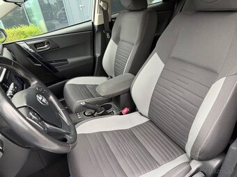 Toyota Auris Hybrid combi / 2016 - 18