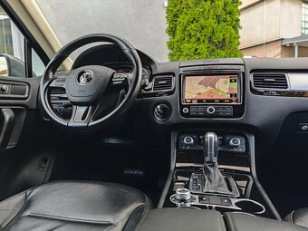 Volkswagen Touareg 3.0TDi V6 4x4 Xenon 360°Kamera - 18